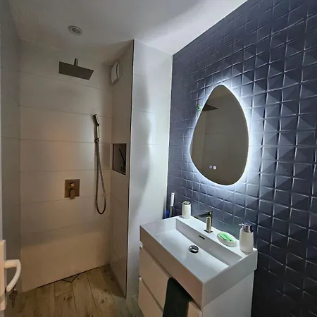 Apartment Home * טרויאן